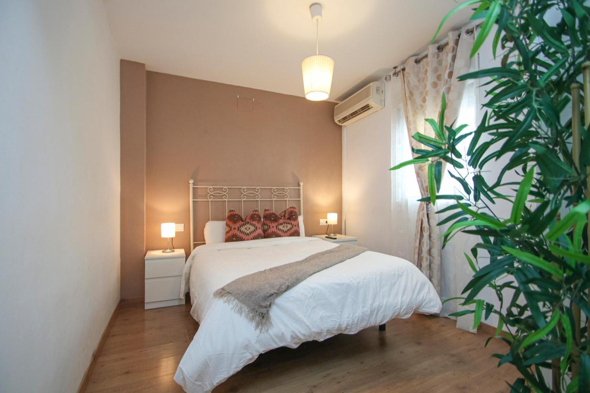 סביליה Spacious 2 Bedroom Apt In The Heart Of Triana מראה חיצוני תמונה